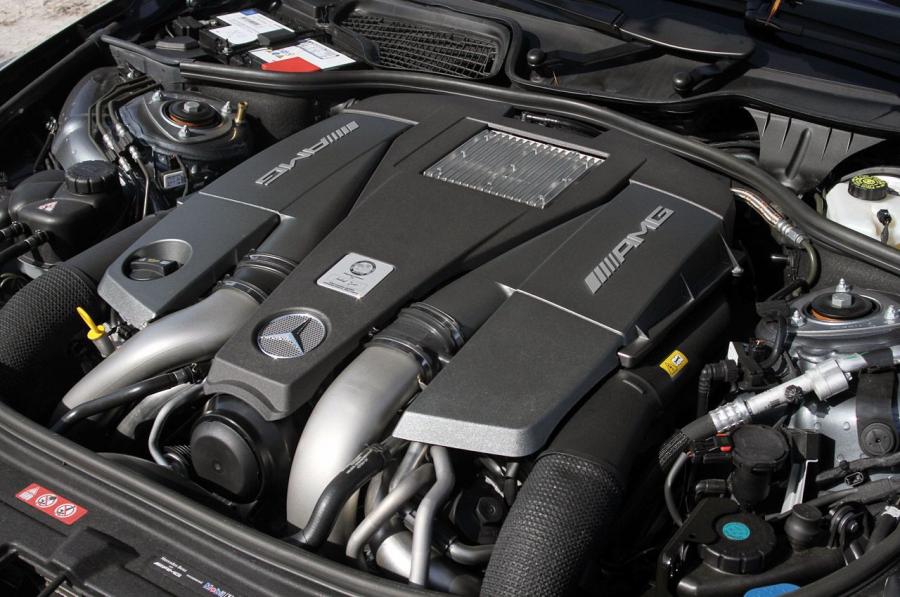  Mercedes-Benz CL63 AMG 2011 года  (фото 43 из 62)